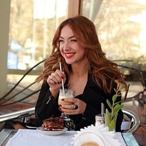 Meet your Posher, April